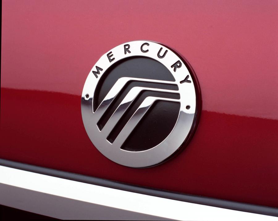 Логотип Mercury Grand Marquis 2003 года  (фото 16 из 19)